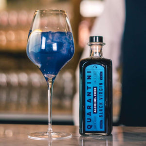 Black Gin + Black Virgin + Red + Virgin (alkoholfreie Gin-Alternative)